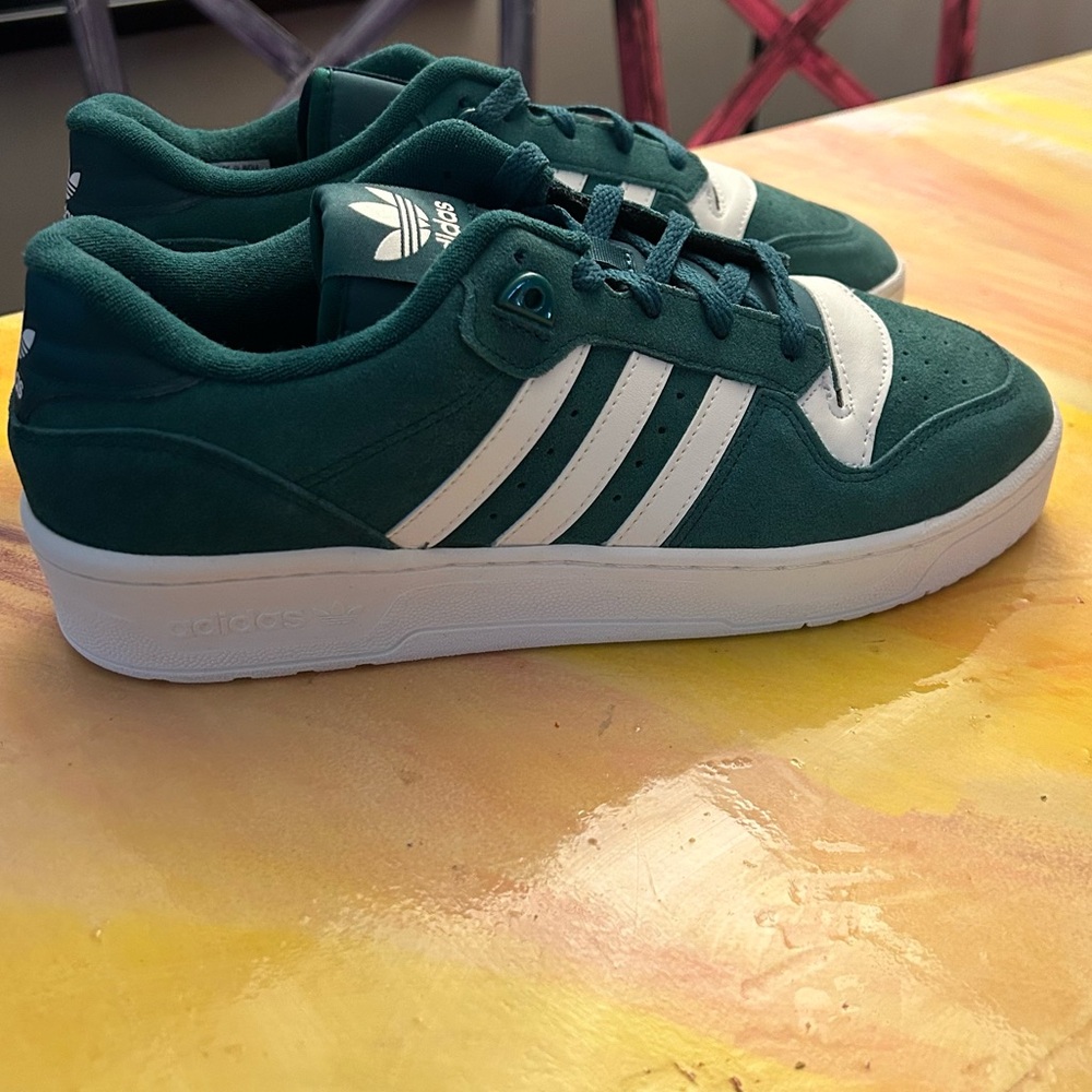 Adidas Rivalry Low Shoes - Picture 11 of 16